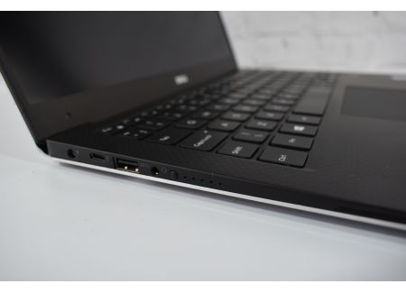 DELL XPS 13 9360 Intel Core i7-7500U 2.6GHz 8GB 256GB SSD Windows 10 Professional PL - 0677347