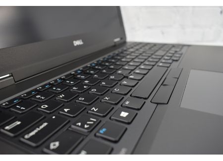 DELL Precision 7540 Intel Core i9-9880H 2.3GHz 32GB 512GB SSD nVidia Quadro T2000 Windows 11 Professional PL