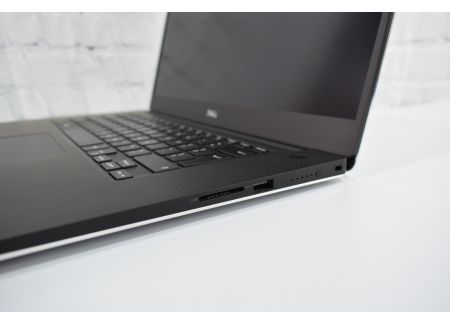 DELL Precision 5540 Intel Core i7-9850H 2.6GHz 32GB 512GB SSD nVidia Quadro T2000 Windows 11 Professional 