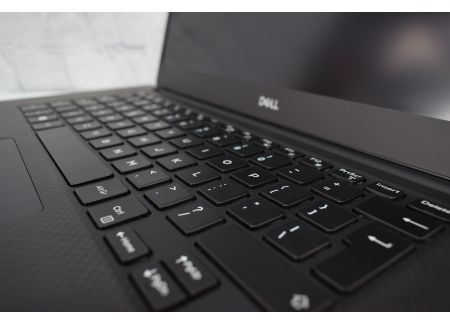DELL Precision 5540 Intel Core i7-9850H 2.6GHz 32GB 512GB SSD nVidia Quadro T2000 Windows 11 Professional 