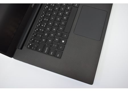 DELL Precision 5520 Intel Xeon E3-1505Mv5 2.8GHz 32GB 1TB SSD nVidia Quadro M1200 Windows 10 Professional PL - 1024989
