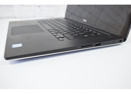 DELL Precision 5520 Intel Xeon E3-1505Mv6 3.0GHz 16GB 256GB SSD nVidia Quadro M1200 Windows 10 Professional PL - 1024436