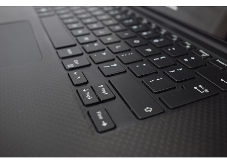 DELL Precision 5520 Intel Xeon E3-1505Mv6 3.0GHz 16GB 256GB SSD nVidia Quadro M1200 Windows 10 Professional PL - 1024436