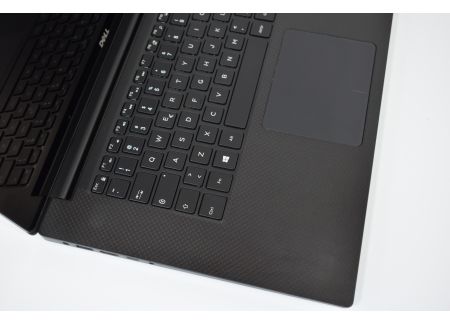 DELL Precision 5520 Intel Xeon E3-1505Mv6 3.0GHz 16GB 256GB SSD nVidia Quadro M1200 Windows 10 Professional PL - 1024436