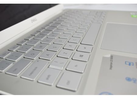 DELL Inspiron 5391 Intel Core i7-10510U 1.8GHz 8GB 256GB SSD Windows 11 Professional 