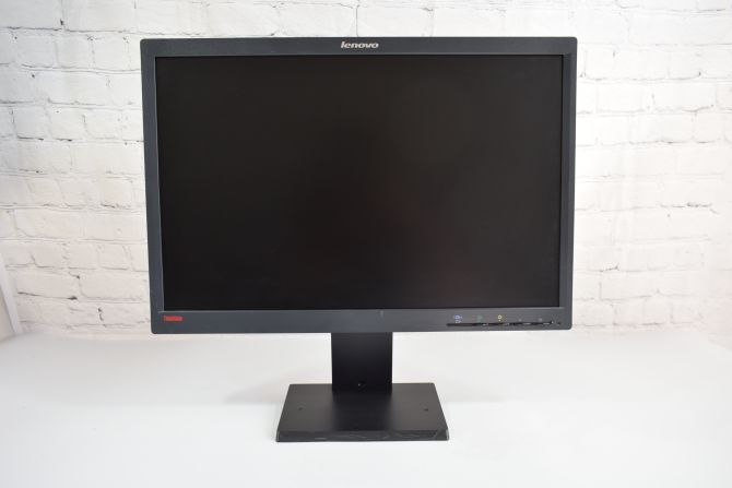 Lenovo L2250p 22"