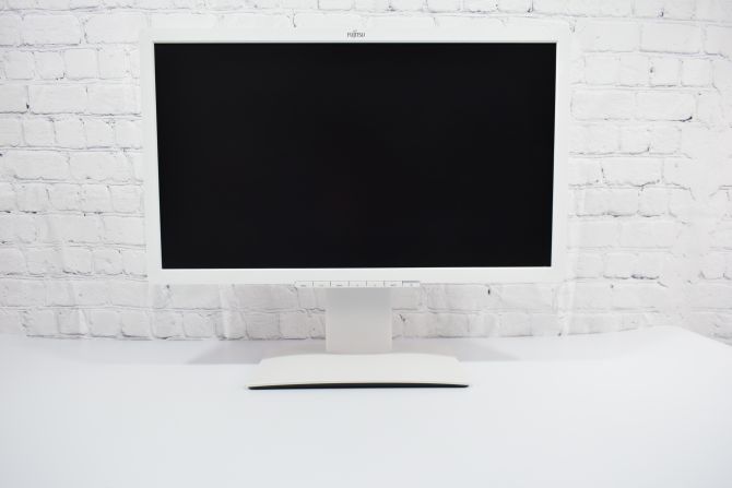 Fujitsu B24T-7 24" LED FULL HD