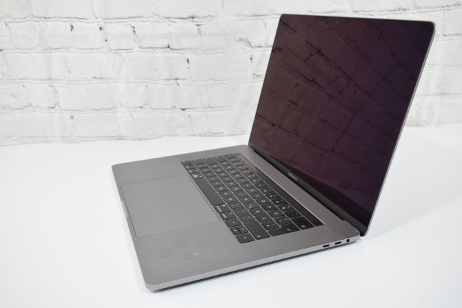 Apple MacBook Pro A1990 Intel Core i7-8750H 2.2GHz 16GB 256GB SSD macOS Ventura - 1039439