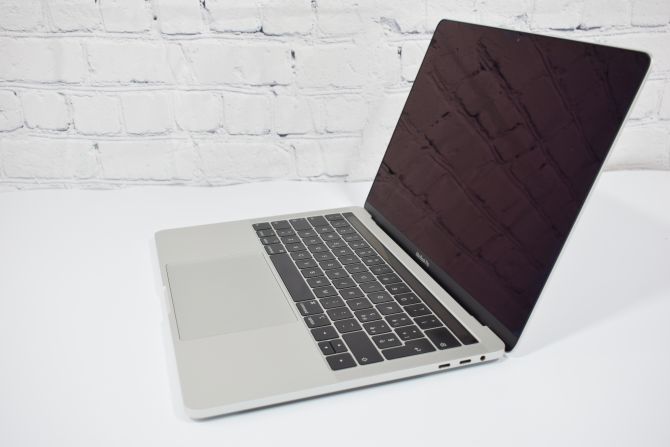 Apple MacBook Pro A1989 Intel Core i5-8259U 2.3GHz 8GB 250GB SSD macOS Ventura - 1037781