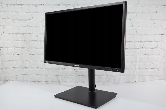 Monitor LCD 24" SAMSUNG S24H650FDU