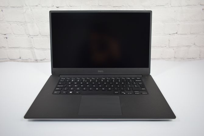 DELL Precision 5540 Intel Xeon E-2276M 2.8GHz 16GB 512GB SSD nVidia Quadro T2000 Windows 11 Professional - 1060500