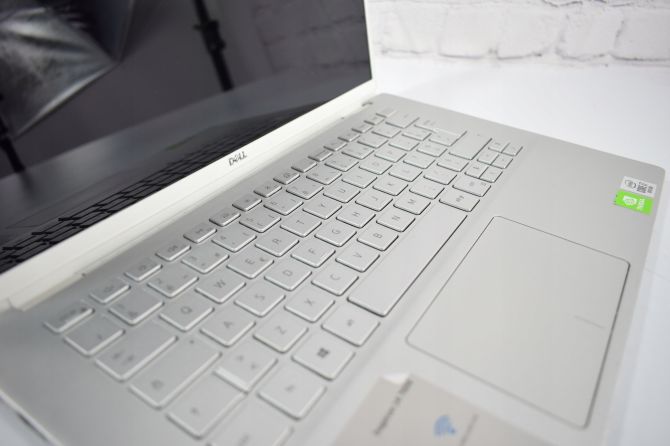 DELL Inspiron 7490 Intel Core i7-10510U 1.8GHz 16GB 512GB SSD GeForce MX250 Windows 11 Professional 1074130