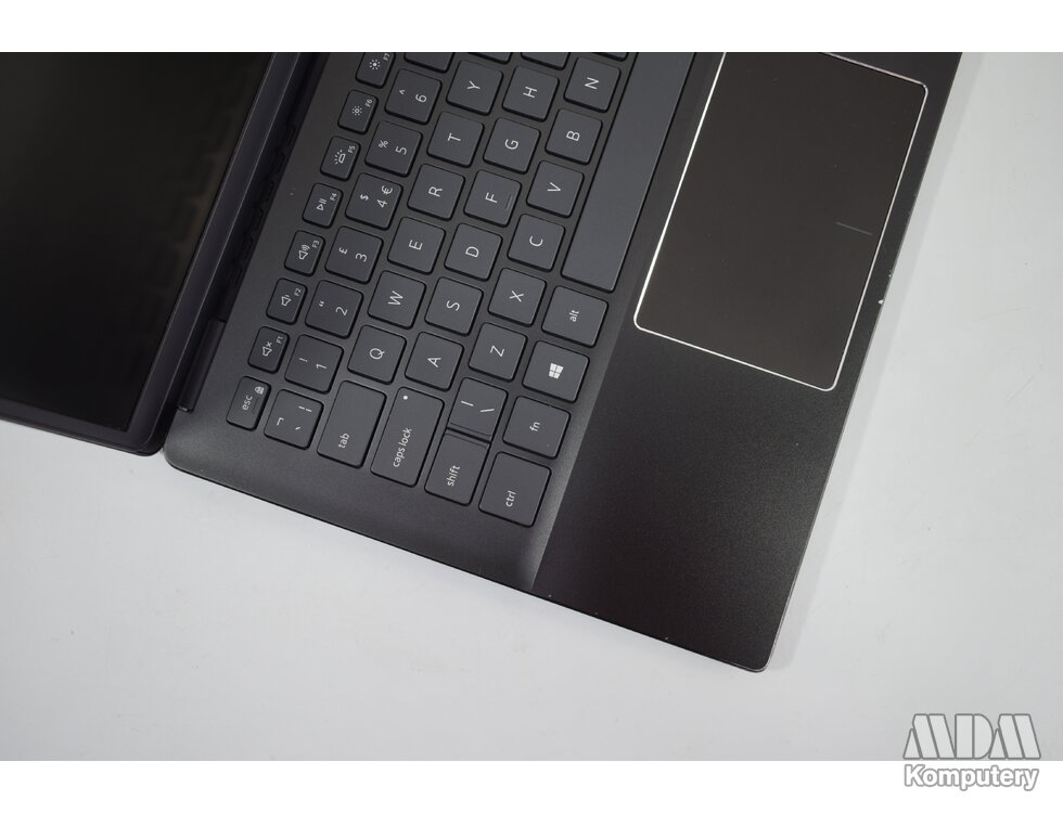 DELL Latitude 3301 Intel Core i5-8365U 1.6GHz 8GB 256GB SSD